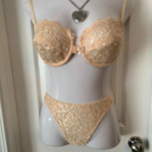 Vintage 90's Victoria's Secret Bra and Thong Panty set
